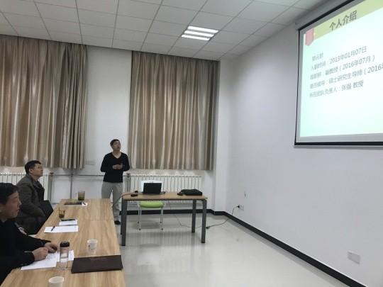 yl9193永利官网组织新进教师进行首聘期满述职汇报